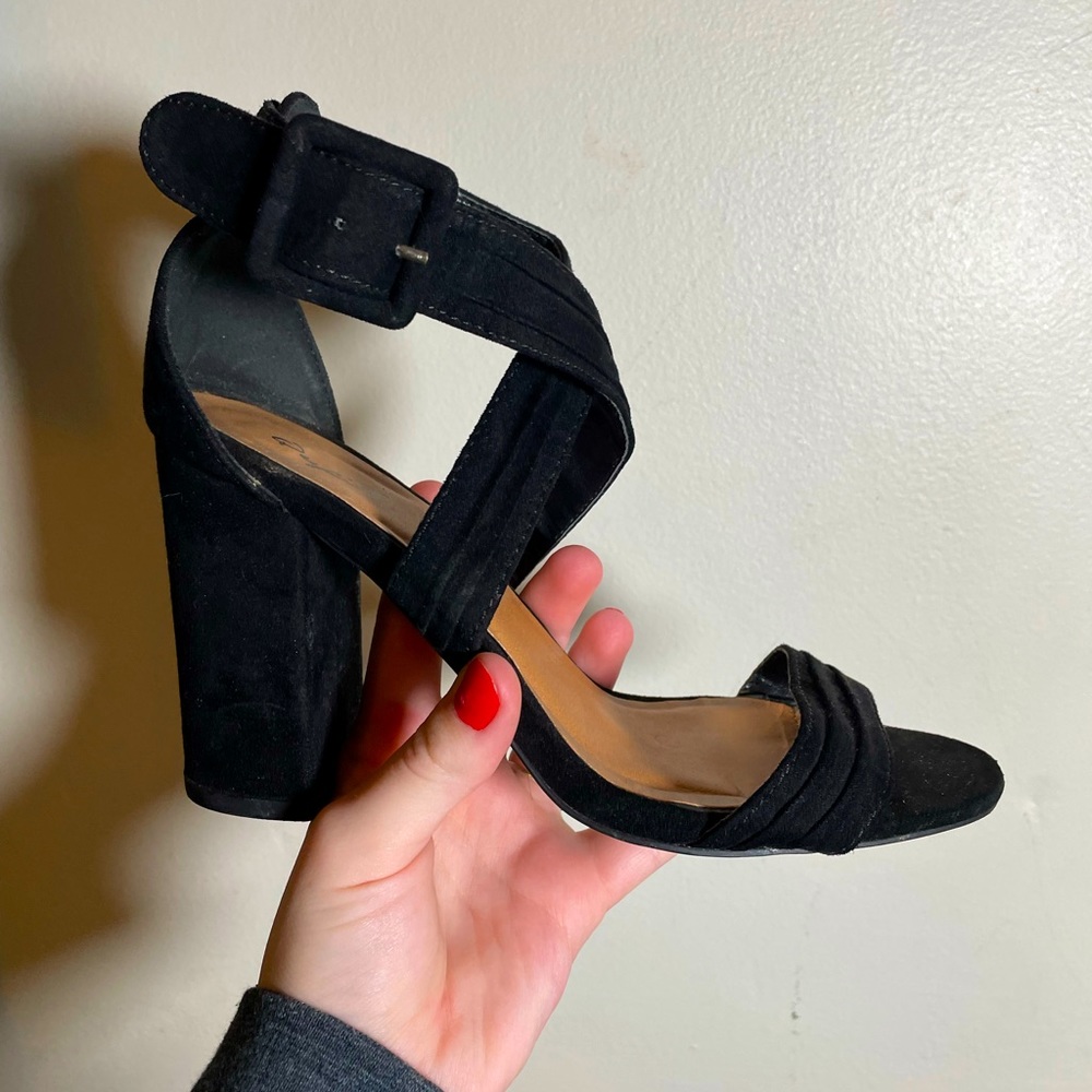 Qupid black cross over heels